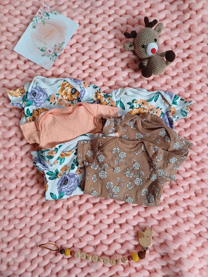 Lot de Bodys manches courtes