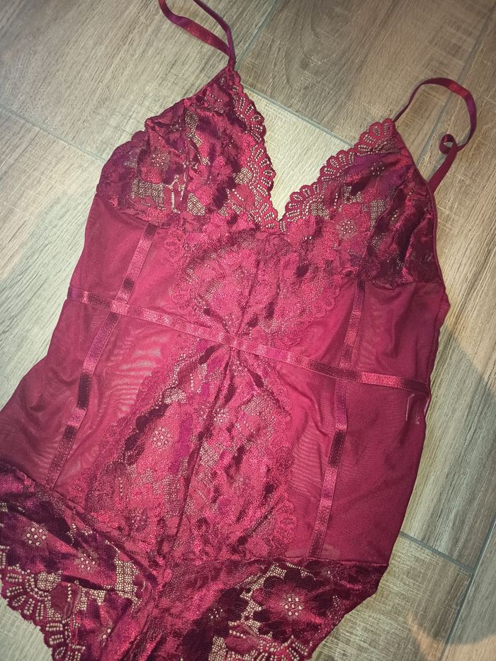 Body lingerie sexy bordeaux neuf taille 40 - photo numéro 2