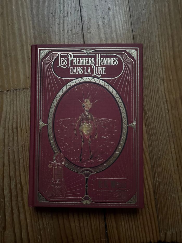Livre les premiers hommes dans la lune