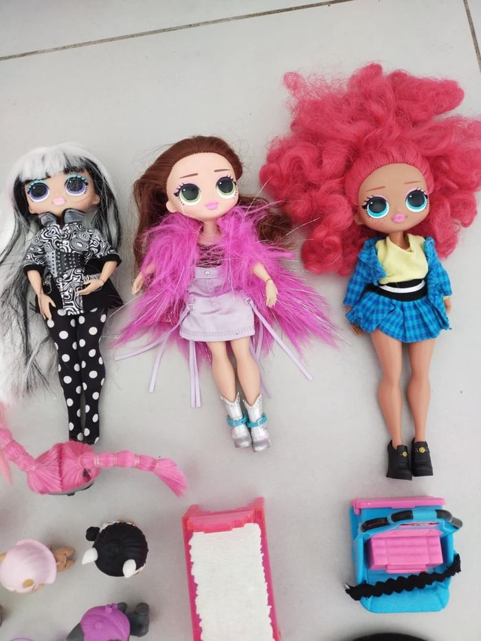 Lot poupées LOL OMG et accessoires - photo numéro 2