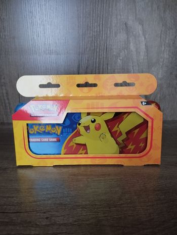 Pokémon, Plumier trousse métal Pikachu