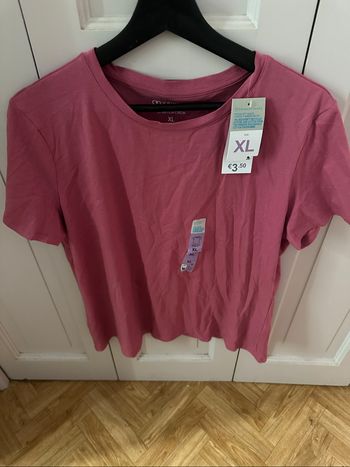 The shirt basic rose neuf manches courtes