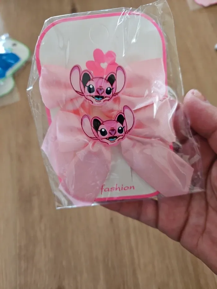 Lot de 2 barrettes Stitch