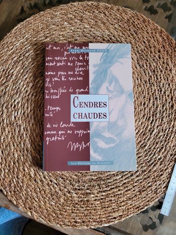 Cendres chaudes. Jean Bernard POUY