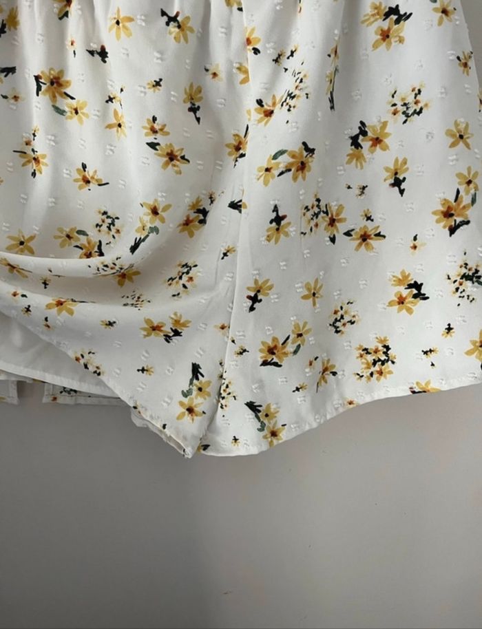 Jupe short d’été blanc à fleurs - photo numéro 5