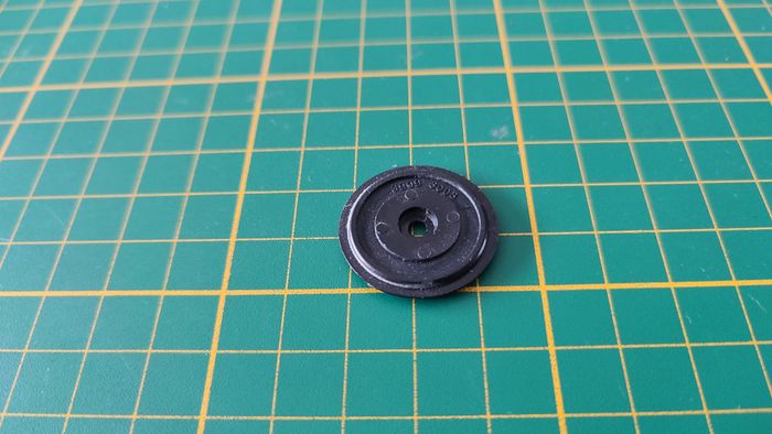 Support roue arrière pièce détachée miniature Bburago Burago Alfa Romeo 2300 spider 1932 1/18 1/18e - photo numéro 2
