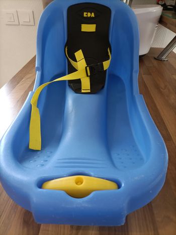 Luge bleue bébé Eda