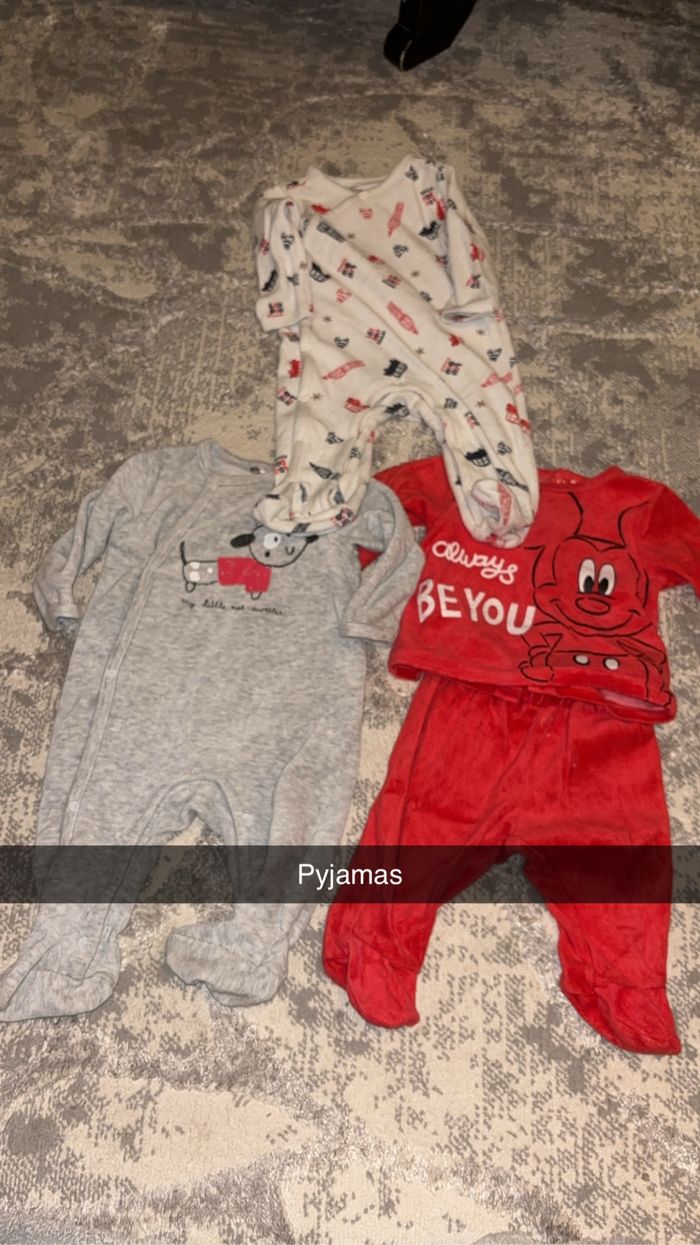 Log pyjamas