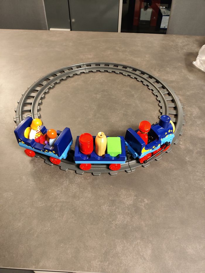 Train Playmobil  1.2.3.– bon état – Avec figurines et accessoires - photo numéro 2