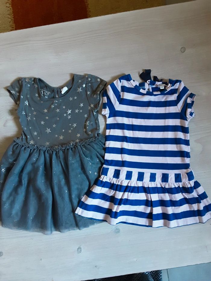 2 robes été T. 2 ans
