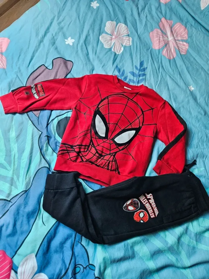Ensemble spiderman