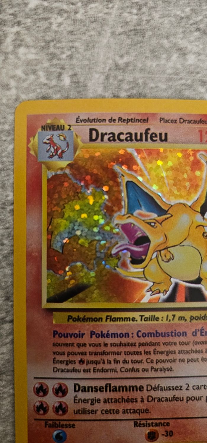 Carte Pokémon Dracaufeu Célébration 25 ans - photo numéro 2