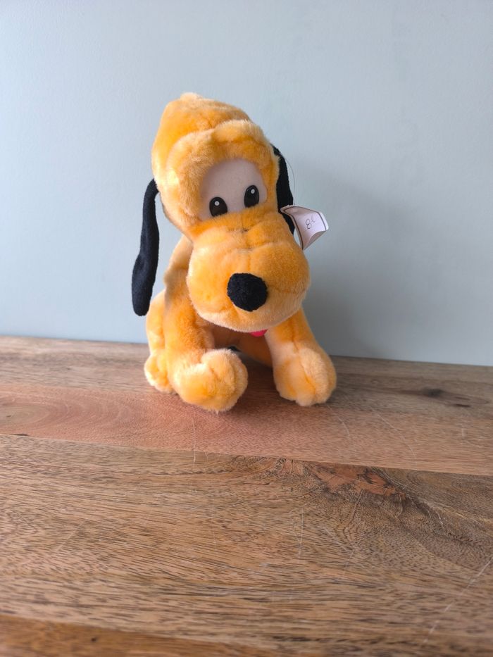 Lot peluches Pluto Disney - photo numéro 4