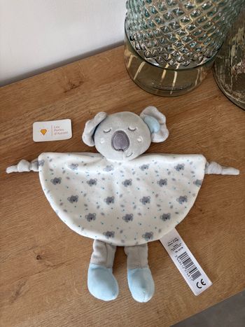 Doudou plat koala demi lune