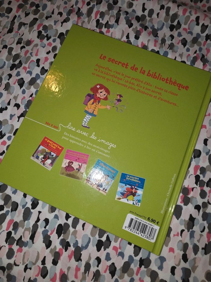 Livre : Le secret de la bibliothèque - photo numéro 2