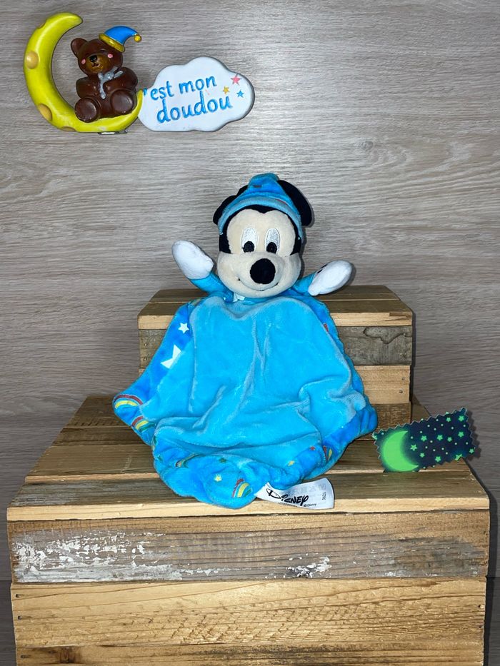 DY392 doudou Mickey Disney