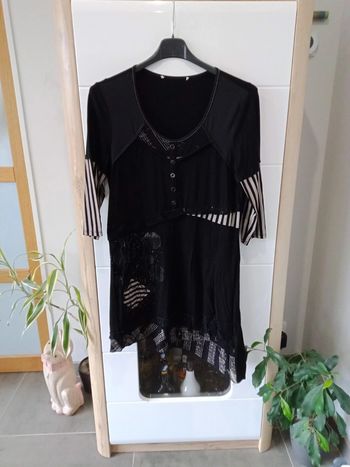 Robe ou tunique manches 3/4 Femme