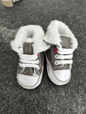 Chaussures bébé garçon in extenso neuves taille 17