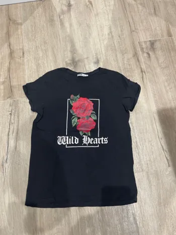 T-shirt  noir logo rose