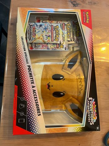 Coffret Pokémon Pochette à Accessoires Évolutions Prismatiques Ev8.5 FR Scellé