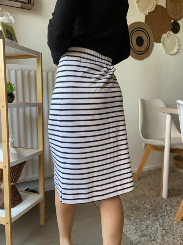 Jupe vintage noir et blanc taille 36/38 - photo numéro 3