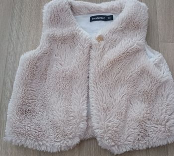 Gilet bébé fille très mignon tout doux