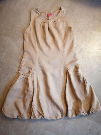 Robe beige foncé Taille 38 Blanche Porte