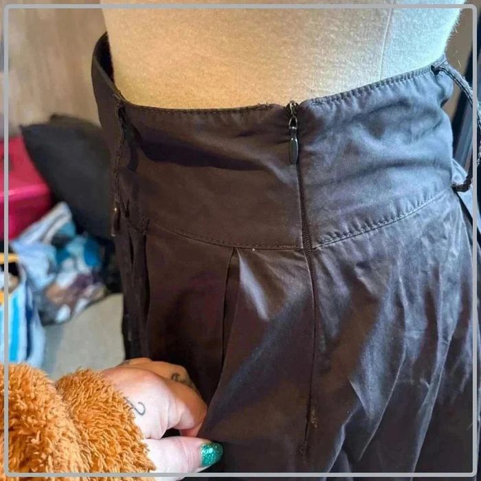 Jupe  plissée taille 38  marque Zara - photo numéro 4