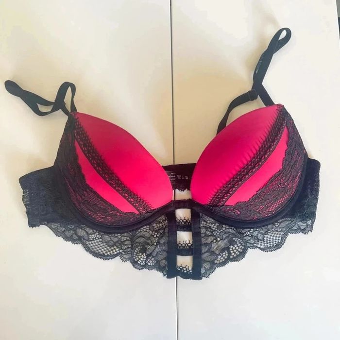 Push-up rouge et dentelle fine noire Undiz 80B - photo numéro 3