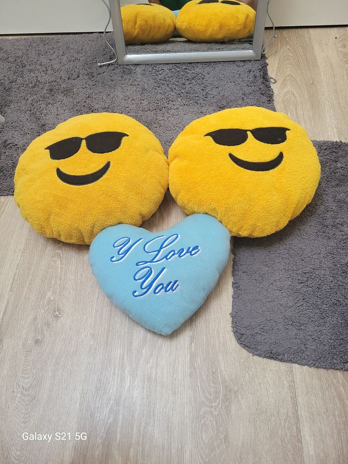Coussins emoji - photo numéro 2