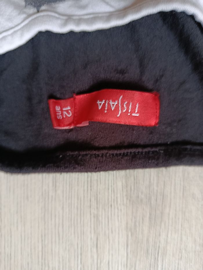 Tee-shirt manches longues avec gilet marque tissaia taille 12 ans - photo numéro 3