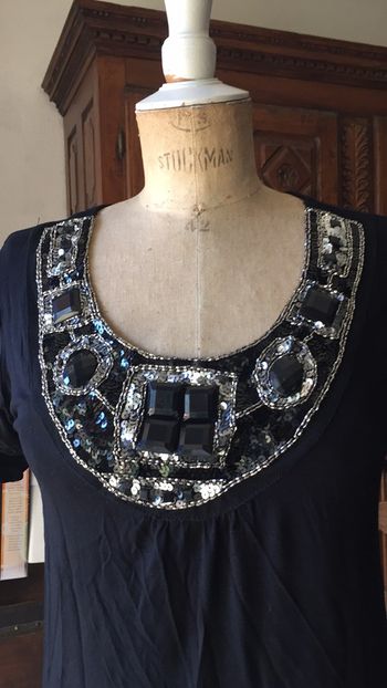 Tunique noire empiècement paillettes