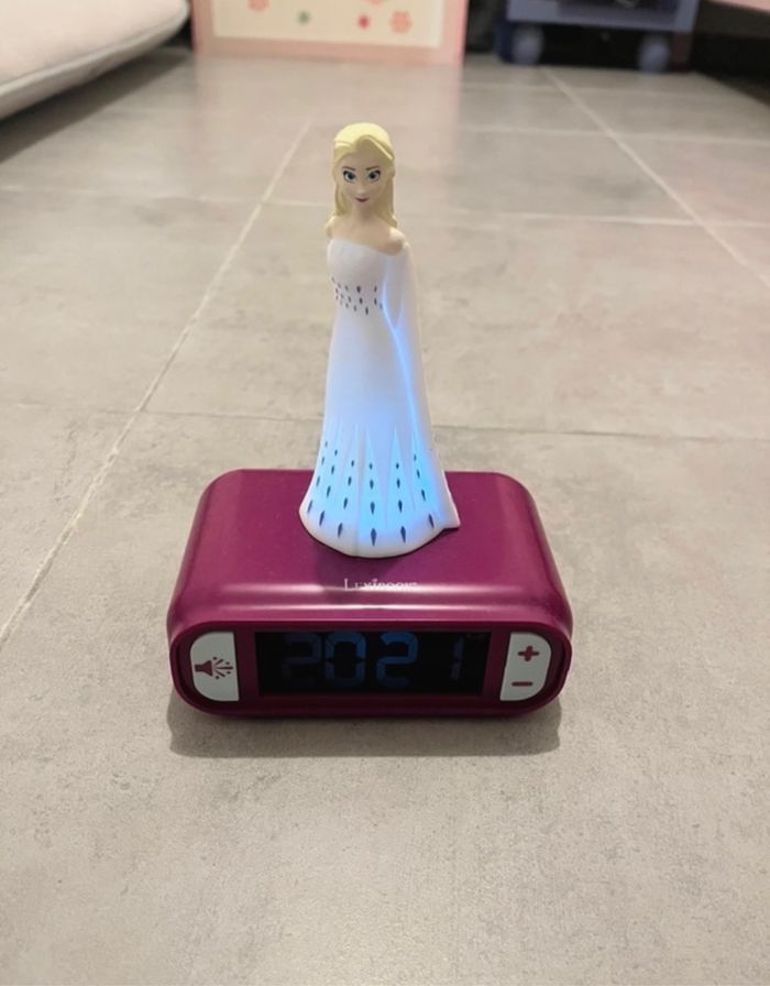 Réveil reine des neiges - photo numéro 2