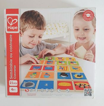 Jeux éducatifs en bois sur les contraires marque hape