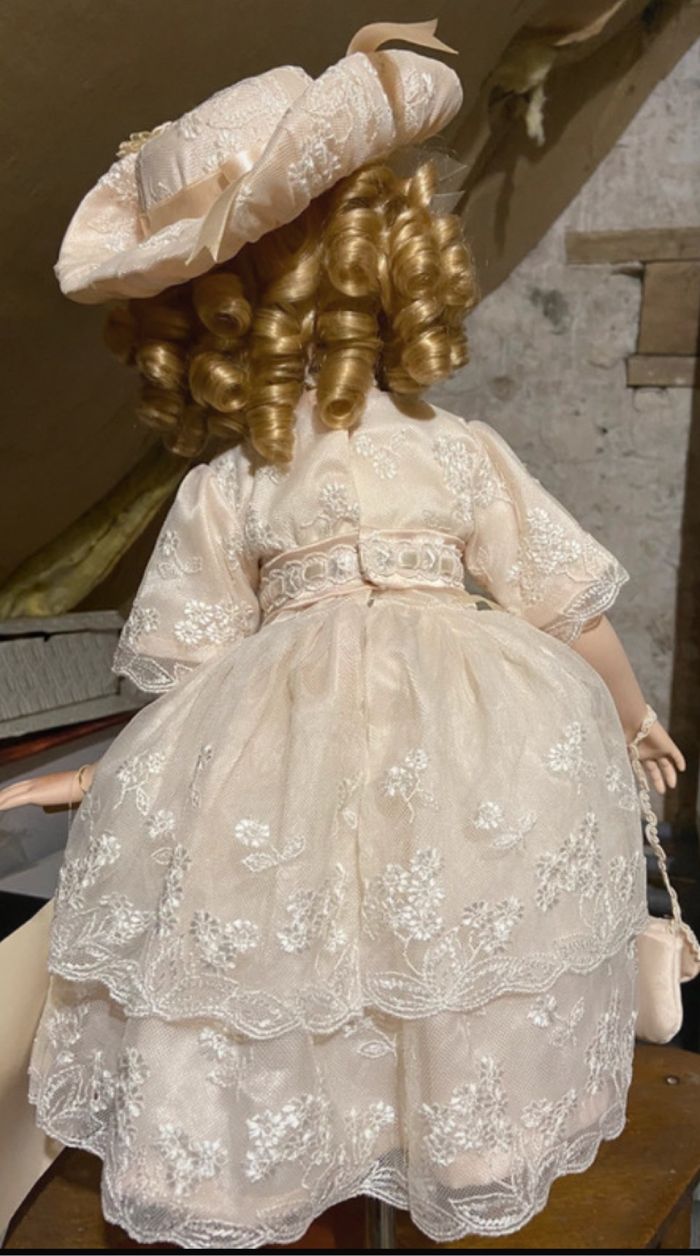 Poupée de collection Leila de Alberon - photo numéro 4