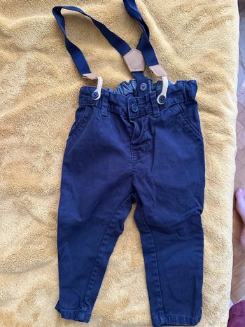 Pantalon marine à bretelles amovibles 12 mois