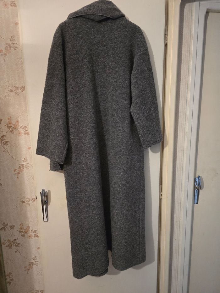 Manteau long avec écharpe - photo numéro 3