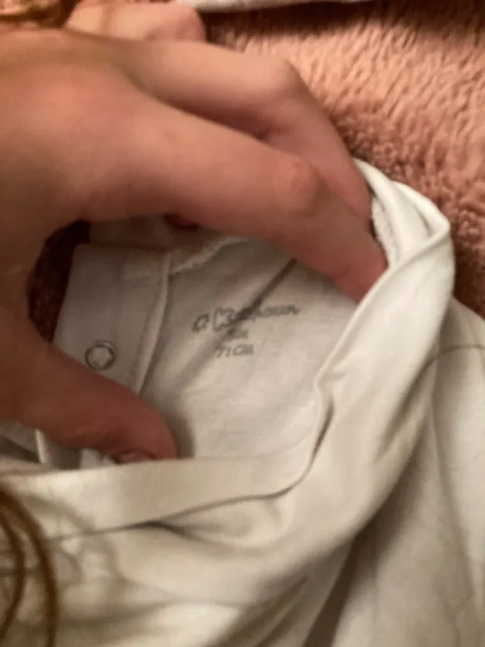 Deux tee-shirts à manche longue - photo numéro 4