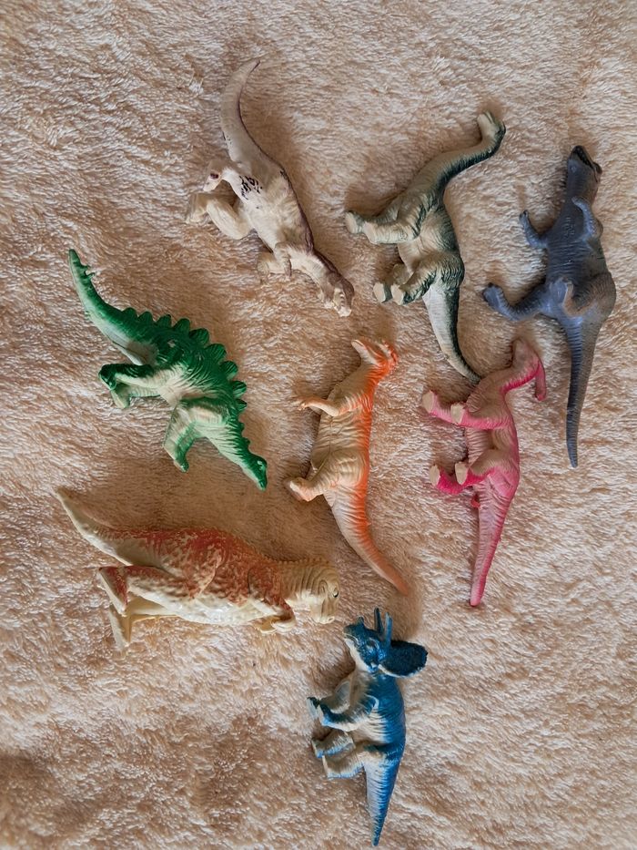 Lot de 8 dinosaures