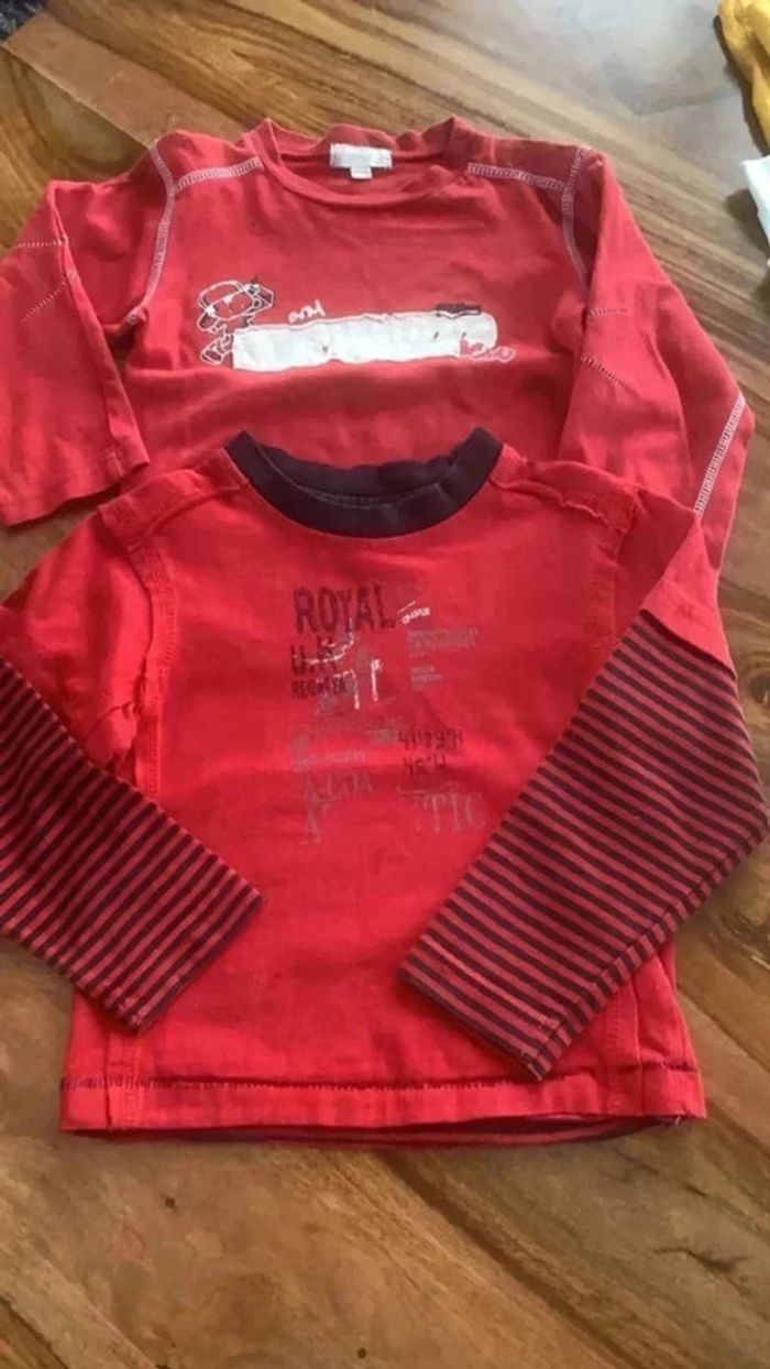 T short rouge