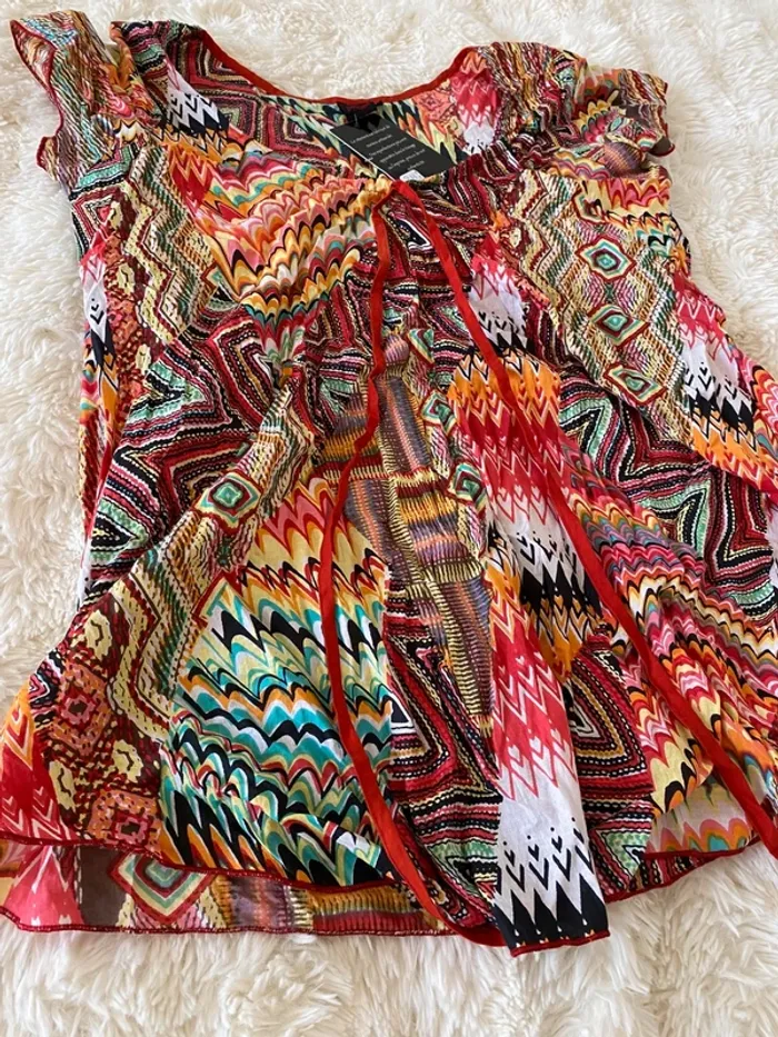 Tunique à motifs colorés taille S/M neuve avec étiquette - photo numéro 2