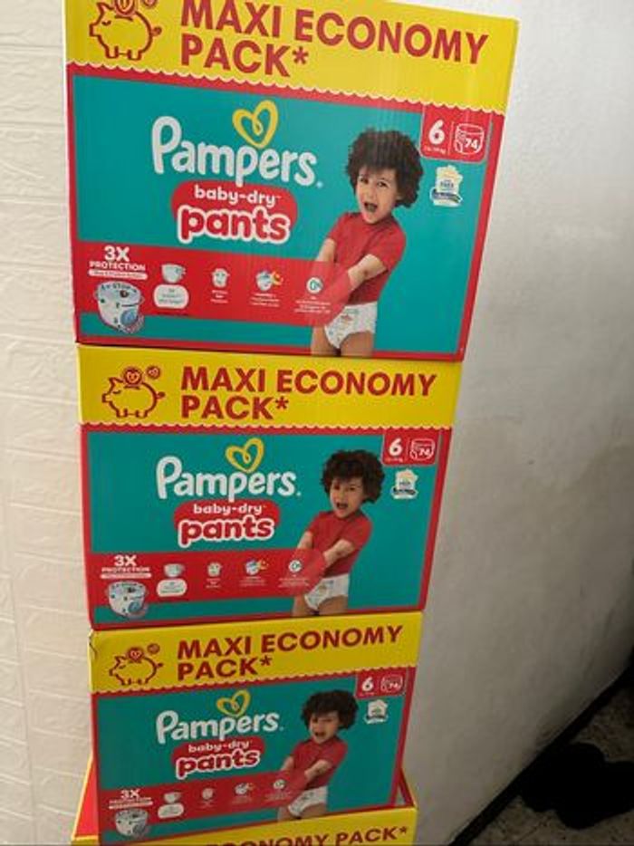 Couches bébé pampers
