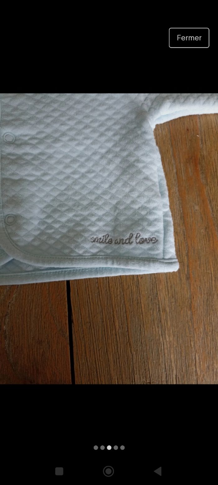 Lot de 2 gilets 1 mois - photo numéro 3