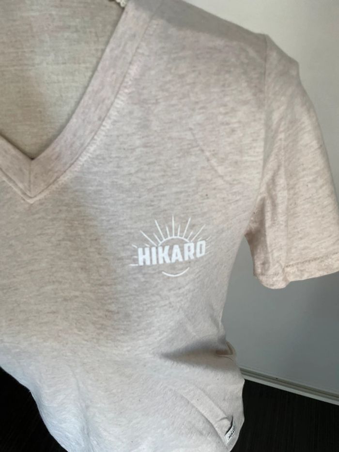 T-shirt Beige col V Hikaro TS - photo numéro 2