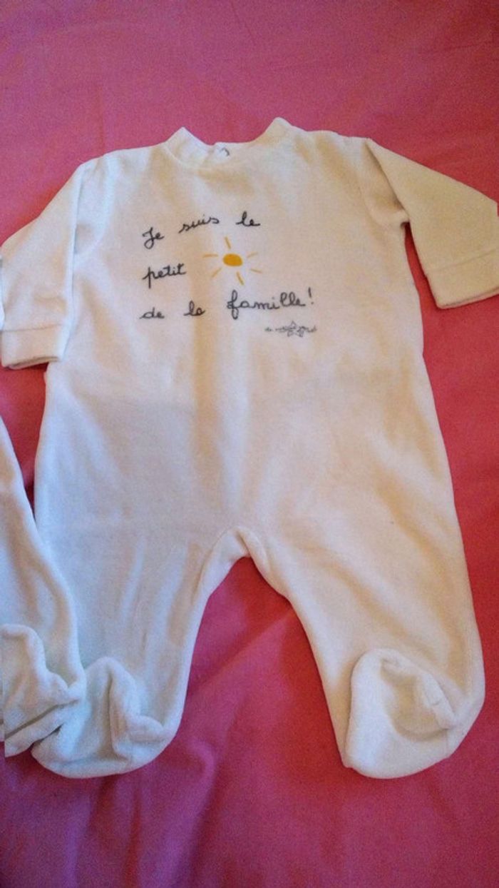Lot  3  pyjama  blanc  T6M - photo numéro 4
