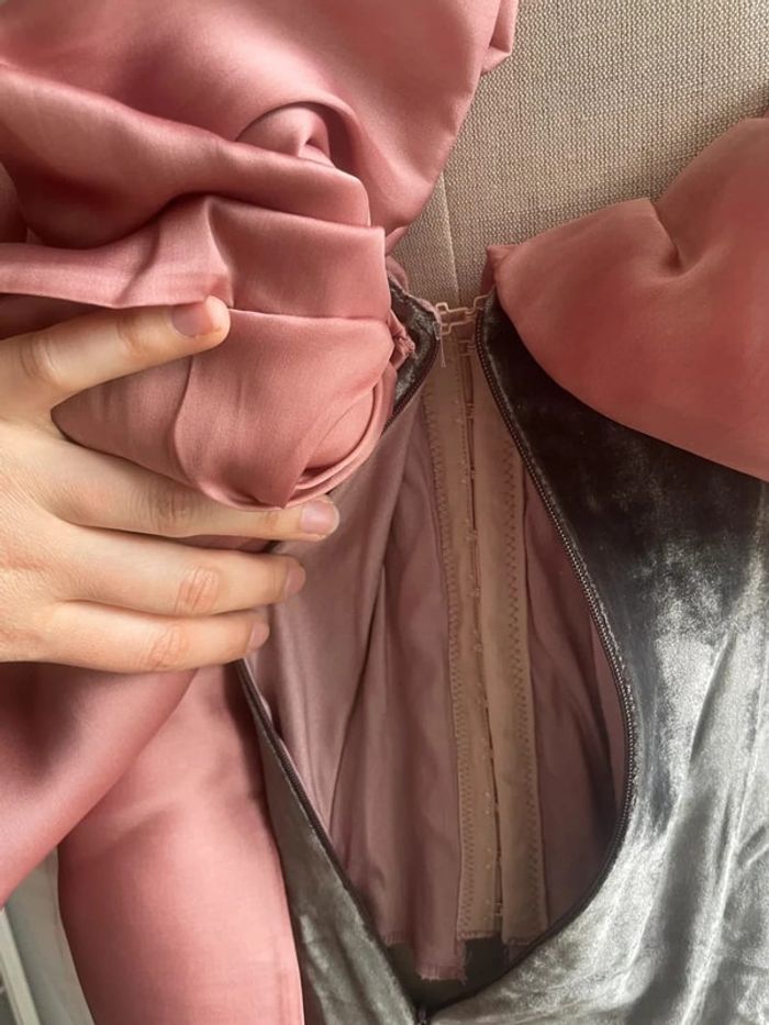 Robe bustier en velours de soie sur mesure - photo numéro 8