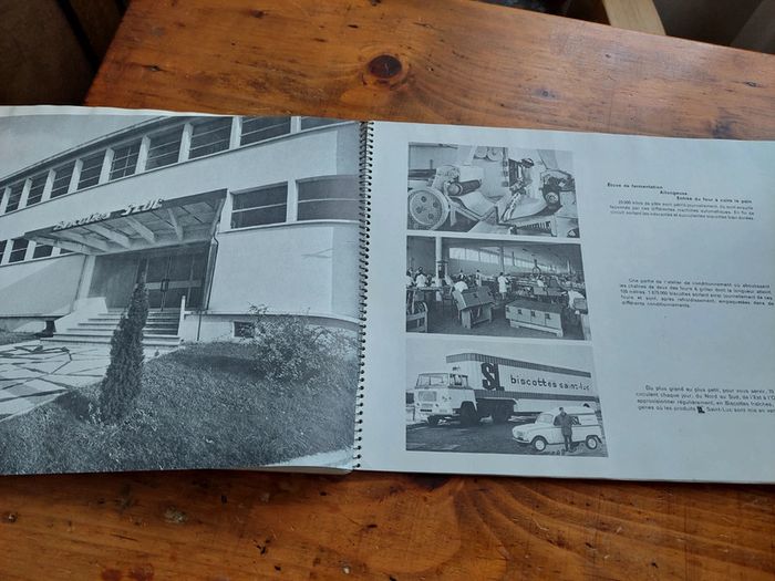 Album chromos l'univers en couleurs Biscottes Saint Luc - photo numéro 12