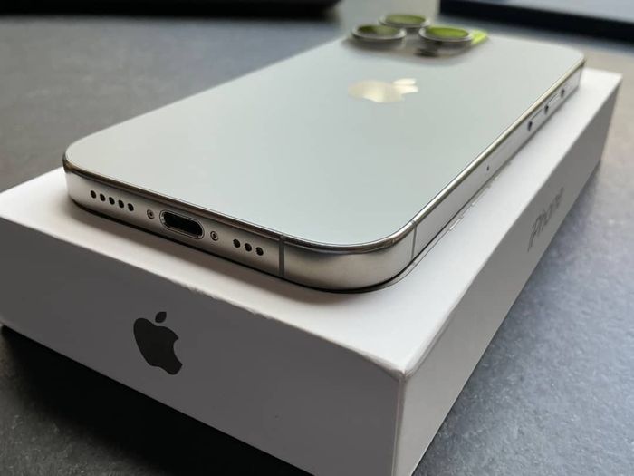 I P h o n e 16 pro Max - photo numéro 4