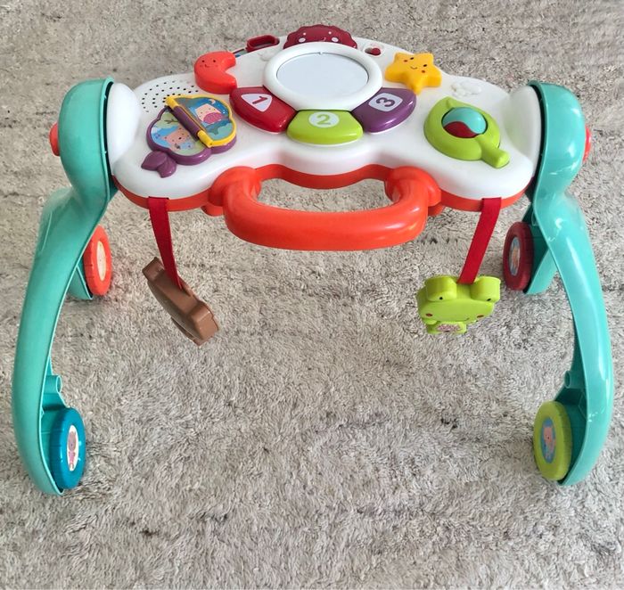 Trotteur / Table d’activités / Portique d’éveil Vtech