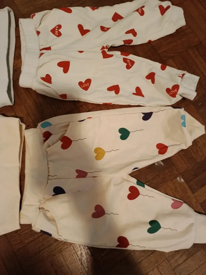 Lot de 2 ensembles joggings 6/9 mois - photo numéro 3